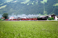 Der Dampfzug aus Jenbach bei Zell am Ziller.