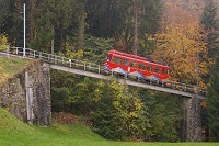 Die 153 m lange Hexenkirchlitobel-Brücke.