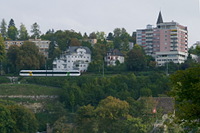 RABe 526 der Thurbo AG oberhalb vom Rheinfall
