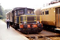 Eine Kleinlokomotive der Reihe 214 im Bahnhof Meran.