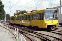 Wagen 3036 fährt auf der Linie 14 beim Südheimer Platz Richtung Heslach.