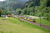 GT8-100D/2S-M Nr. 921 und 909 Haltepunkt Huzenbach