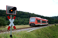 Zwischen Mühlen und Eyach ist 650 309 als RB 22414 unterwegs nach Tübingen.