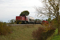 V 150 mit einem Güterzug zwischen Mengen und Scheer